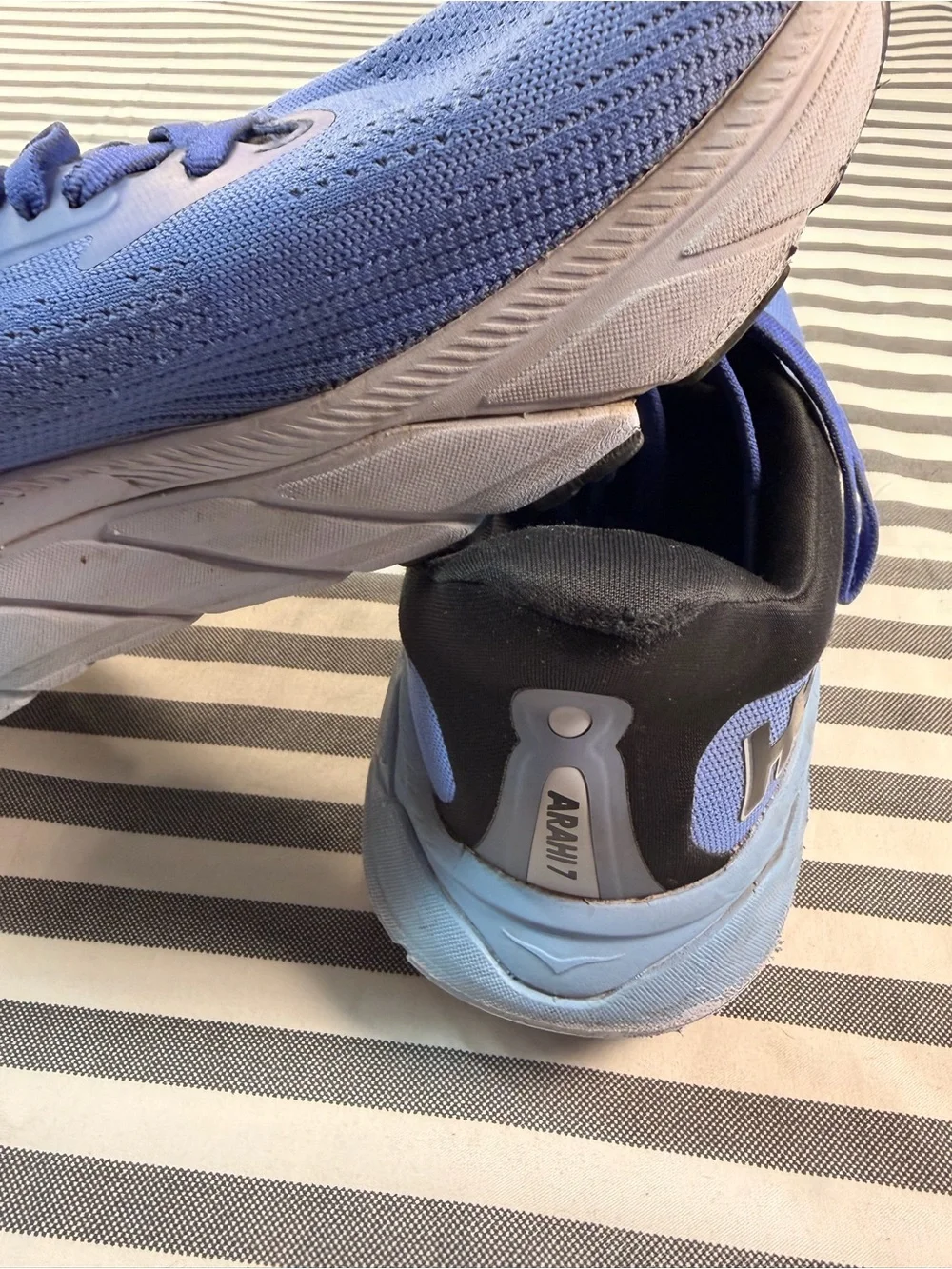 Hoka One Arahi 7 Shoes Womens 11B Stellar Blue Cosmos Running Sneakers Purple 11